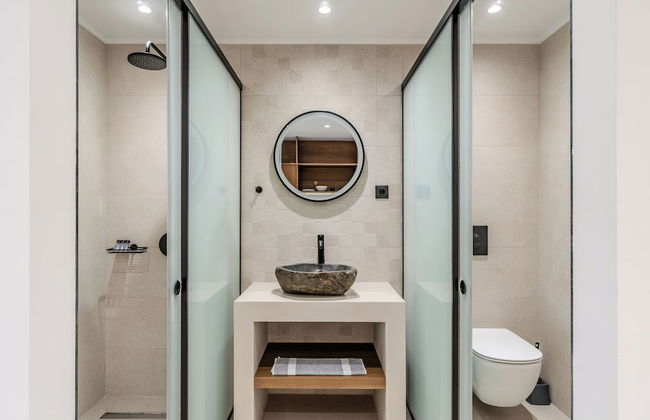 VENTUS Luxury Suites - Photo 45