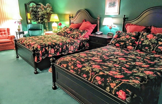 Victorian Inn Elkhart Lake Wisconsin - Photo 19