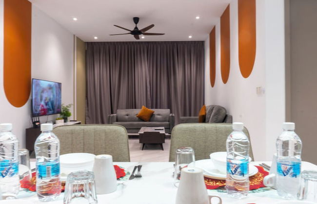 Moonway Luxury Suites At Eaton Residence - Photo 64