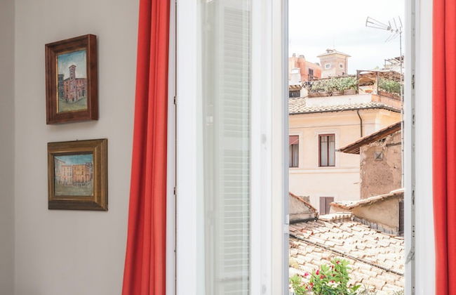 The Roman Empire Guesthouse - Photo 40