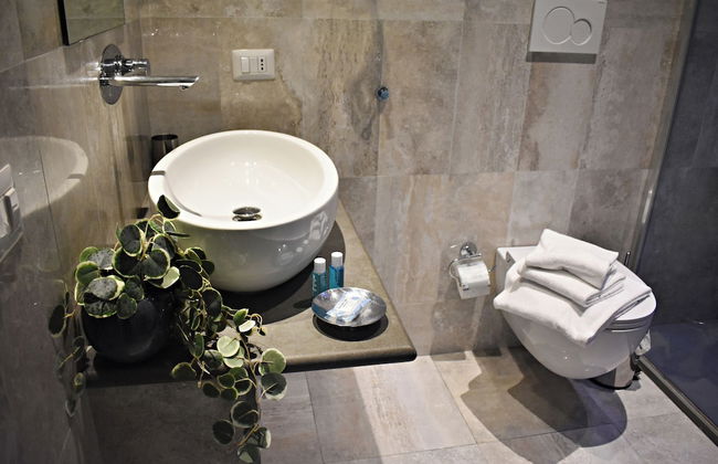 The Roman Empire Guesthouse - Photo 73