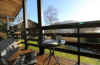 Foto 1 - Cosy Modern Nordic Lodge w/ Loch View & Log Burner