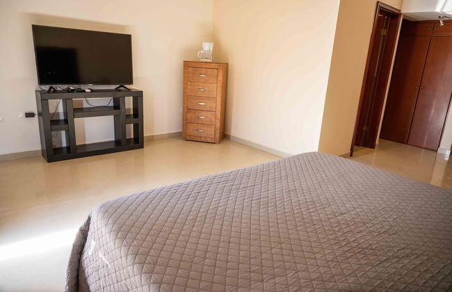 Room in Guest Room - 14 Comfortable Suite for 2 People - Foto 16