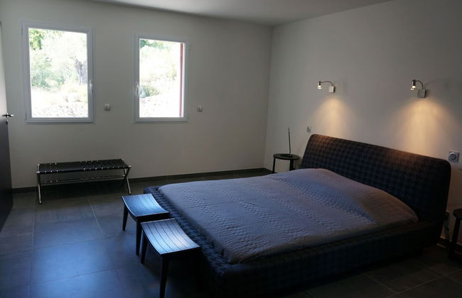 Magnificent Villa in Saint-ambroix With Private Pool - Photo 4
