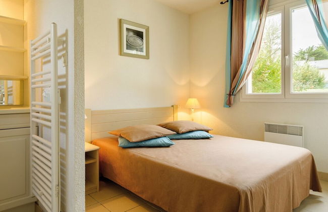 Pleasant Breton Holiday Home Near the bay of Douarnenez - Foto 7
