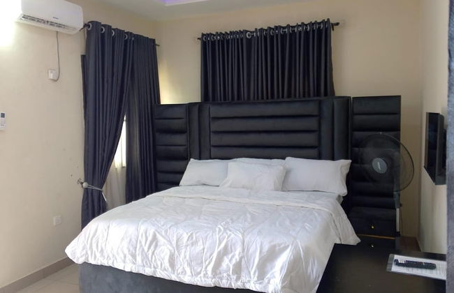 2 Bed-sleeps 4-free Parking-aircon-2 - Foto 2