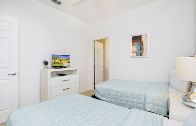 Beautiful 4 Bedroom Home Near Disney! 4 Villa by Redawning - Foto 5