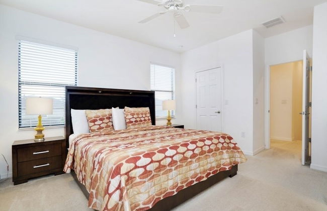 Beautiful 4 Bedroom Home Near Disney! 4 Villa by Redawning - Foto 11