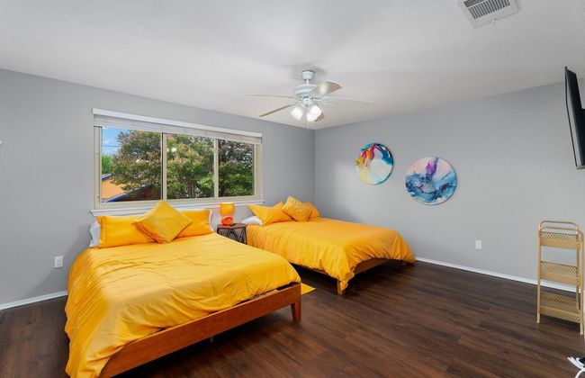 70s House Fun 6 Bedroom Pool Game Room - Foto 15