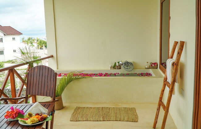 Aquamarina Hotel - Photo 43