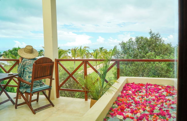 Aquamarina Hotel - Photo 44