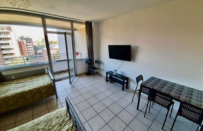Apartment With Balcony, Neuss - Foto 10