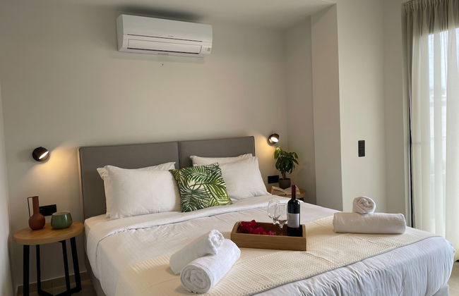MOSSA CITY APARTMENTS - Photo 4