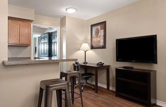 Eagle's Den Suites Carrizo Springs a Travelodge by Wyndham - Foto 11