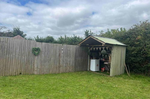 Foto 40 - Cute and Cosy Shepard hut With Wood Fuel hot tub