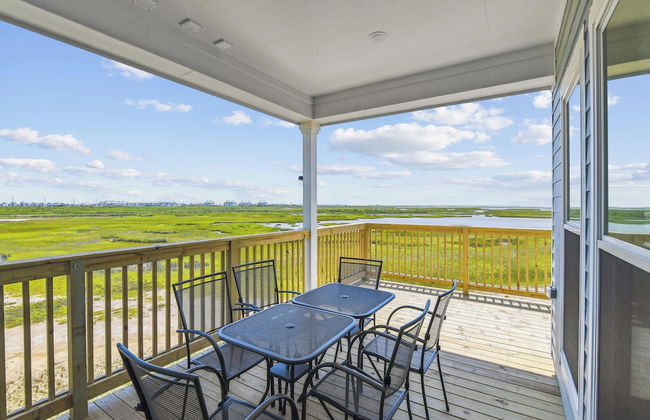 Bayfront Nirvana! - Photo 1