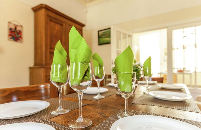 Spacious Holiday Home With Garden - Foto 21