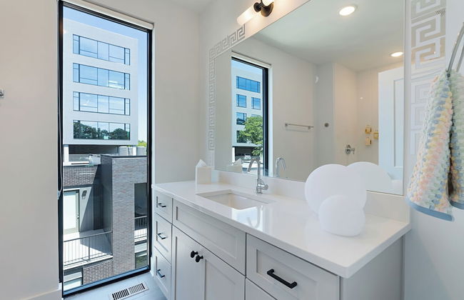 The Grove by AvantStay – Stylish Group Stay with Private Bathrooms - Foto 55