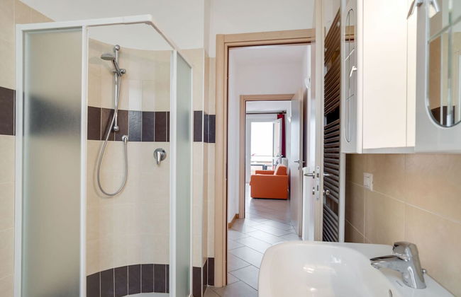 Spacious Apartment in Vercana with Hot Tub - Foto 17