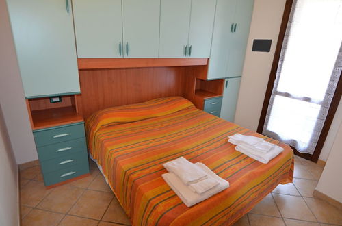 Photo 13 - Cheerful Apartment with AC near Adriatic Coast