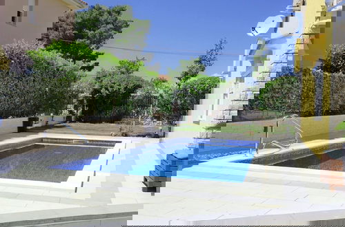 Photo 36 - Spacious House Apartment With Terrace, Near the Beach