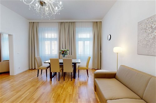 Photo 77 - ALON HOMES Vienna – Premium City Center Apartments