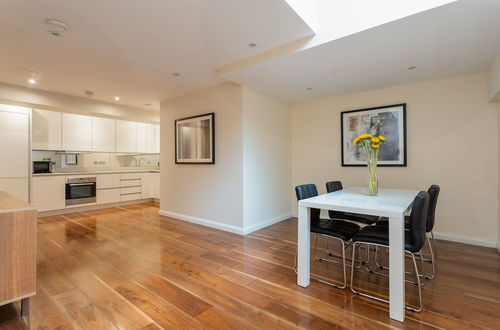 Foto 8 - Beautiful 2-bed Apartment in London