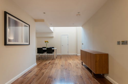 Foto 17 - Beautiful 2-bed Apartment in London