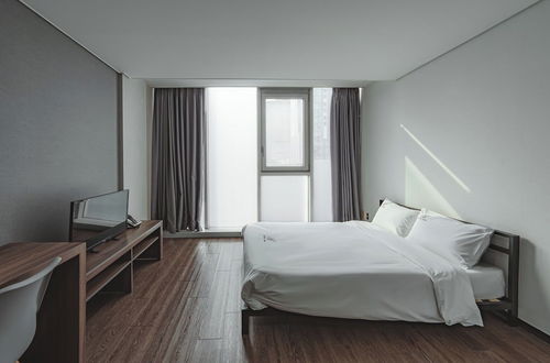 Foto 11 - Brown Suites Hotel Sinchon Central