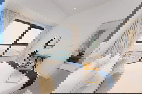 Photo 10 - Maison Privee - Modern & Panoramic Sea View Apt on Al Reem Island