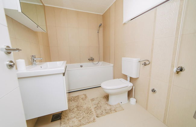 Luxury 3 Story House- Best View- Free Parking - Foto 19