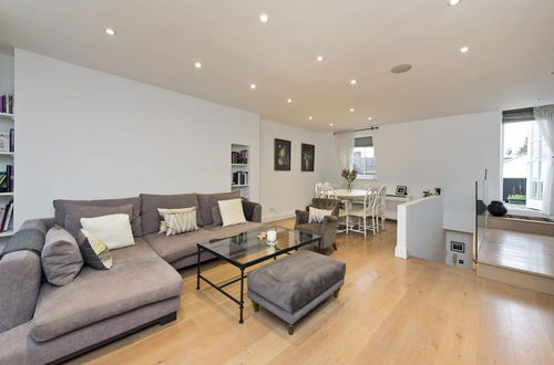 Photo 14 - Fantastic 2bed Flat With Private Roof Terrace