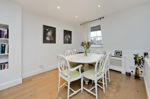 Photo 7 - Fantastic 2bed Flat With Private Roof Terrace