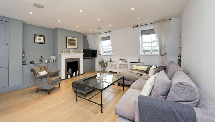 Photo 1 - Fantastic 2bed Flat With Private Roof Terrace