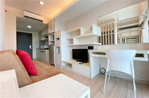 Foto 6 - Elegant And Comfortable Studio At Tamansari The Hive Apartment