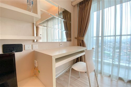Foto 3 - Elegant And Comfortable Studio At Tamansari The Hive Apartment