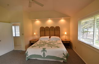 Photo 2 - Waimanalo Beach Cottages