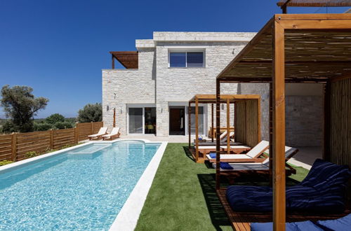 Photo 10 - Mandana Villa - With Private Pool Jacuzzi