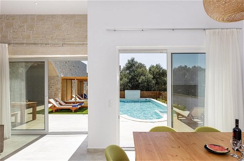 Foto 28 - Mandana Villa - With Private Pool Jacuzzi
