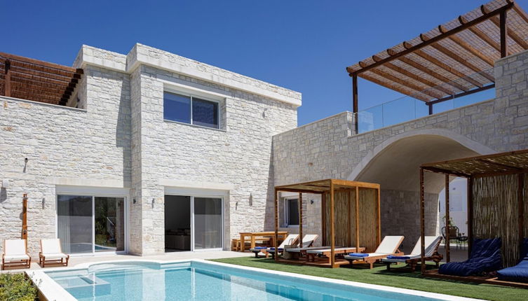 Photo 1 - Mandana Villa - With Private Pool Jacuzzi