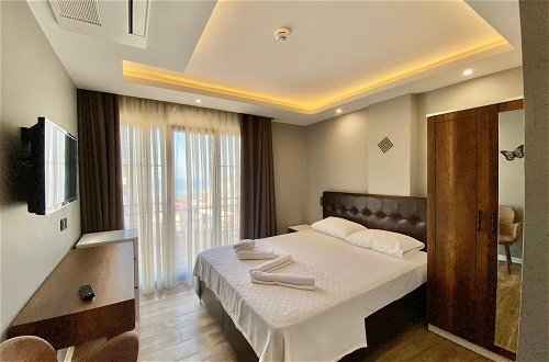 Photo 9 - Hotel Room 5 min to Seashore and Forum Trabzon