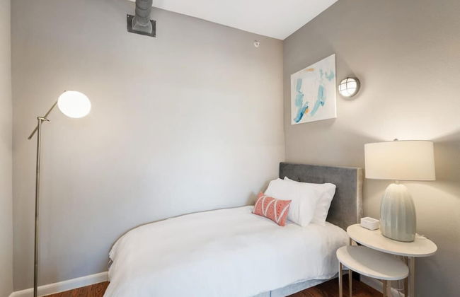 Plano Comfy 2BD 1 5BA Apartment - Photo 7