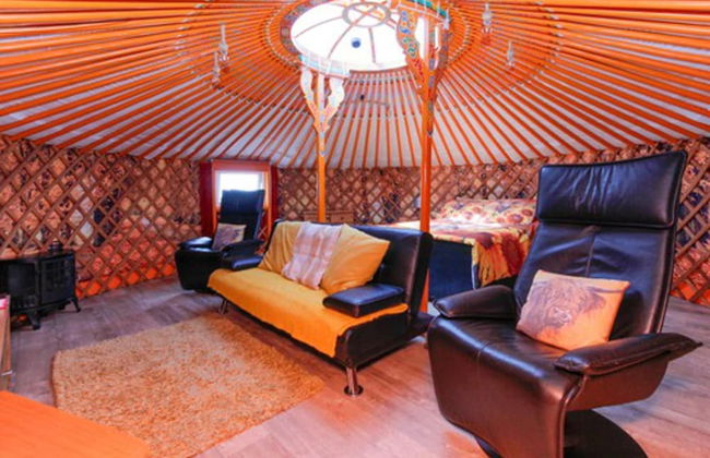 Orange Yurt With Hot Tub- Sleeps 3, Parking & Wifi - Foto 22