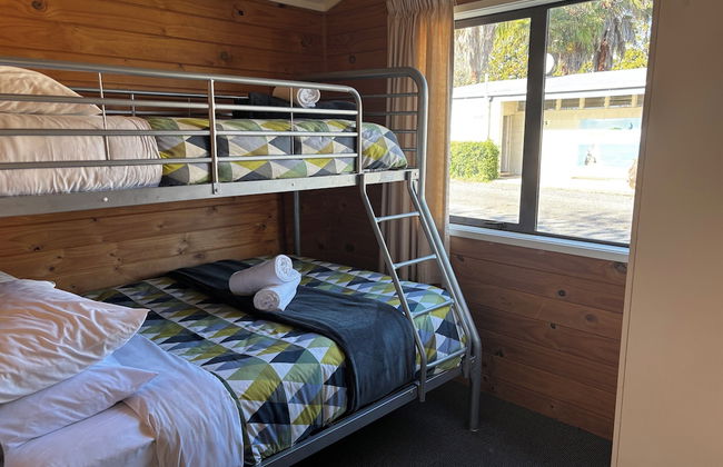 Bay of Islands Holiday Park - Photo 12