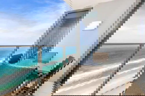 Foto 46 - Oceanfront at Rhapsody by Coastal Letting Co