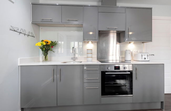 Elliot Oliver- Charming 1 Bed Apartment - Foto 6