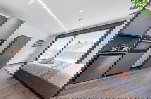 Foto 14 - Modern Serviced Studio Flat Near Central London