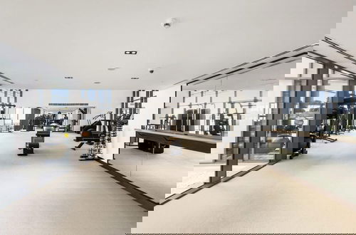 Foto 17 - Luxurious 1-bedroom Apart With Dubai Skyline View