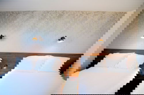Photo 38 - Uptown Inn by Vantaggio - Limited Service Apart-Hotel