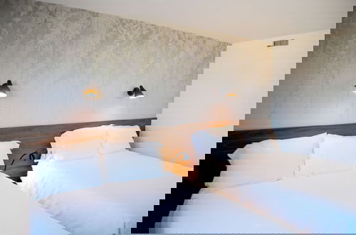 Photo 37 - Uptown Inn by Vantaggio - Limited Service Apart-Hotel